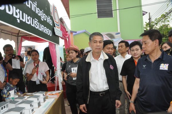 On Ground’ klong4-resize.jpg