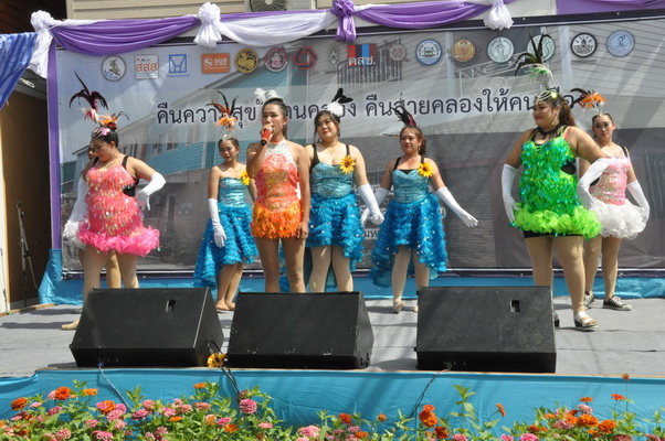 On Ground’ klong7-resize.jpg