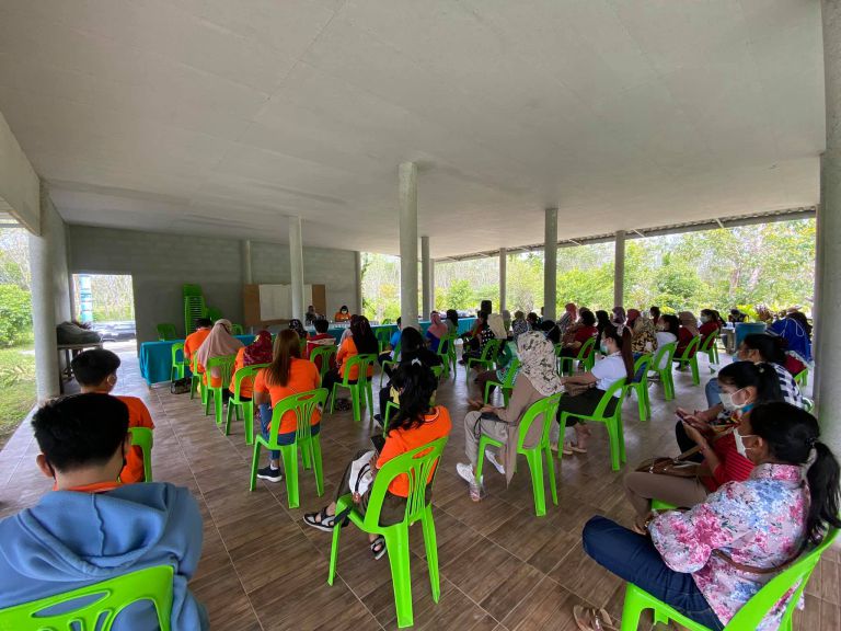 241447749 4408347015891989 931231743252428344 N