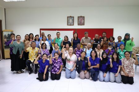 พลังชุมชนถักทอความมั่นคง 