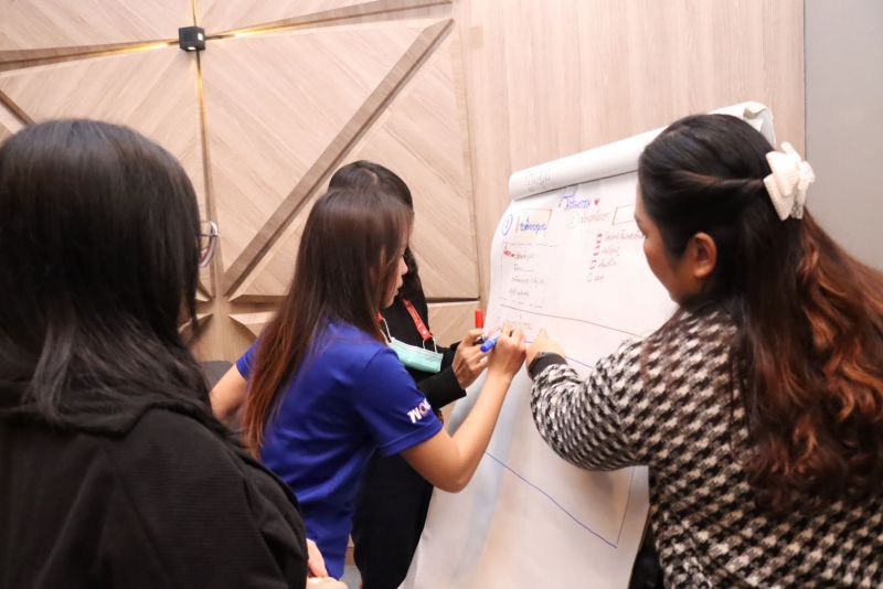 Line Album 2025.11.3 251104 7