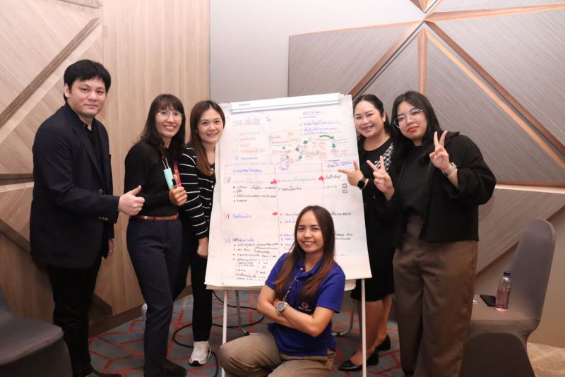 Line Album 2025.11.3 251106 5