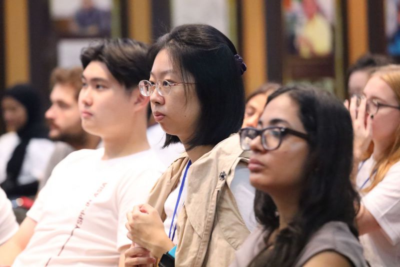 Line Album 2025.12.2 251202 4